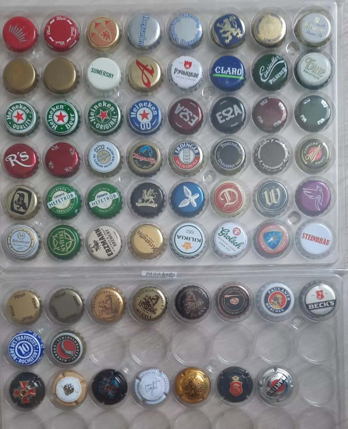 Кроненпробки. 250 пивных пробок + 7 плакеток. 2