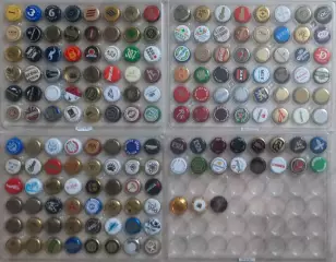Кроненпробки. 160 пивных пробок + 3 плакетки.