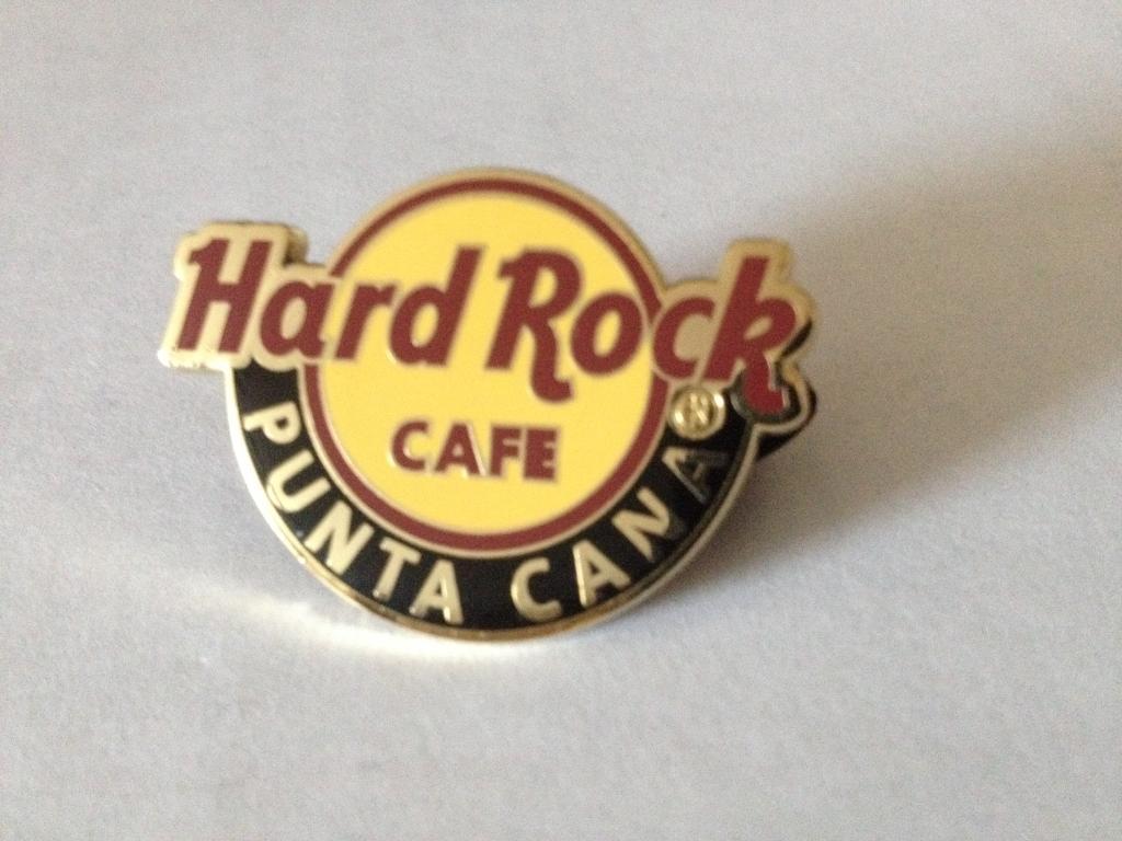 Hard Rock cafe / Хард Рок кафе Пунта Кана. Классический логотип.