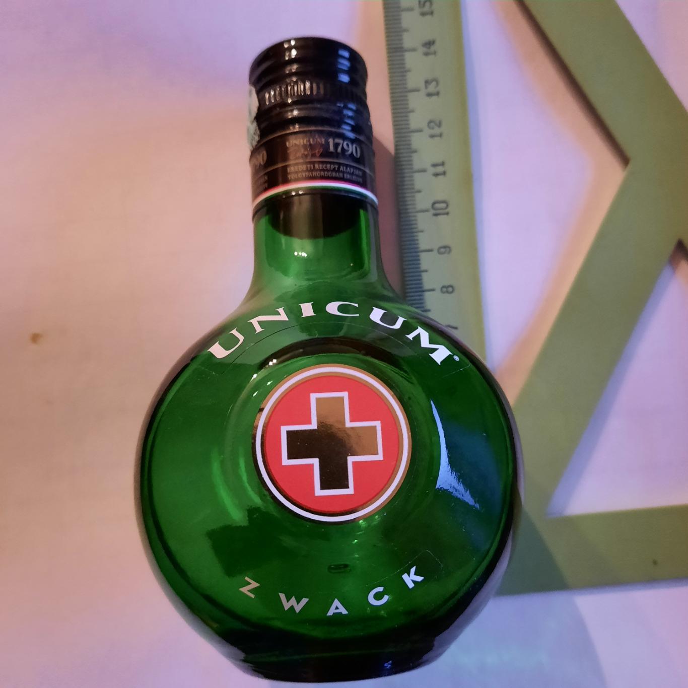 Мини бутылка Уникум (Unicum) стекло, пустая.