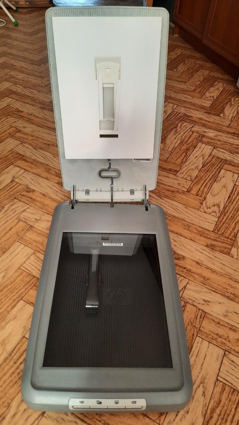 Сканер HP Scanjet 4370 1