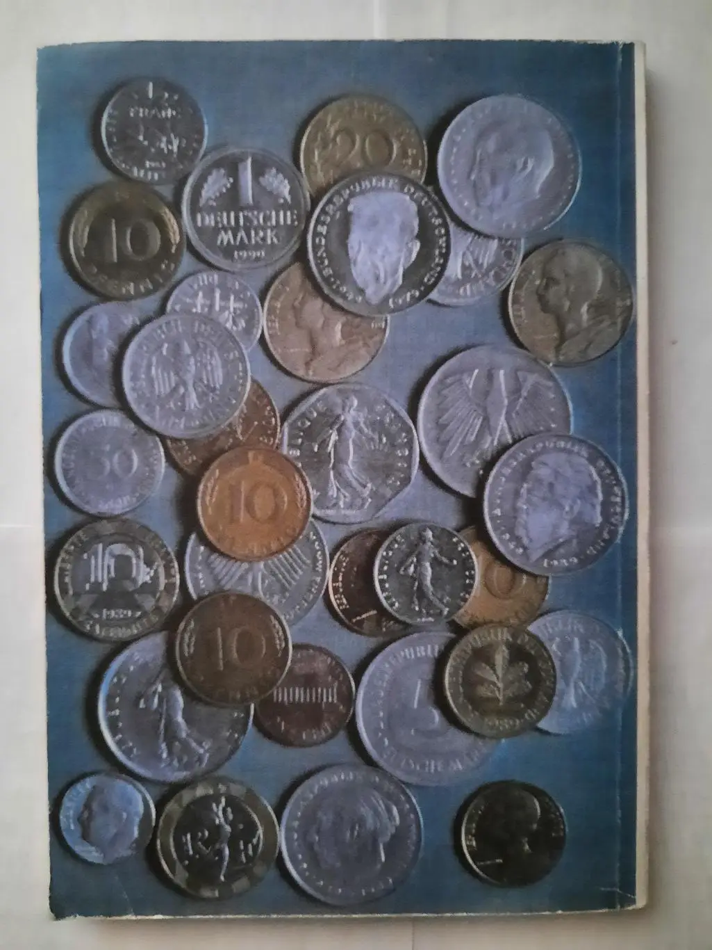 Книга Денежные знаки зарубежных стран 1 выпуск 1