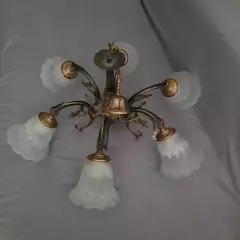 Люстра 6- и рожковая.