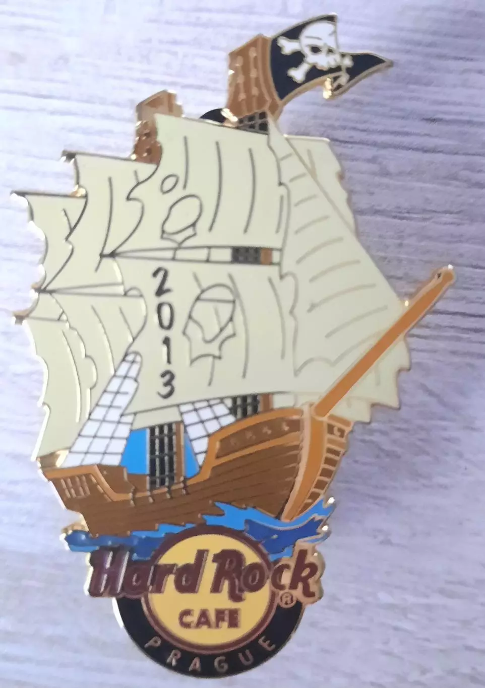 Значок Хард Рок Кафе «hard rock cafe» Прага. Парусник.