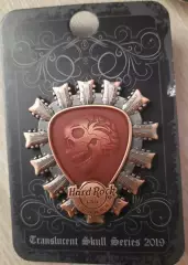 Значок Хард Рок Кафе «hard rock cafe» Лондон. Череп.