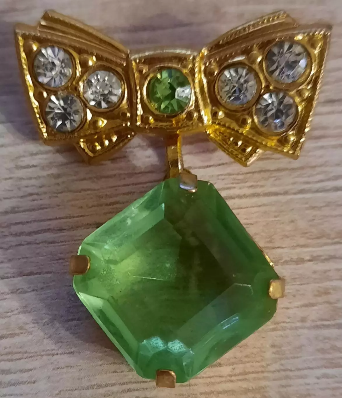 Брошь Чешская бижутерия. Старая, винтажная.