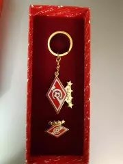 Набор Официальный значок + брелок ФК Спартак Москва