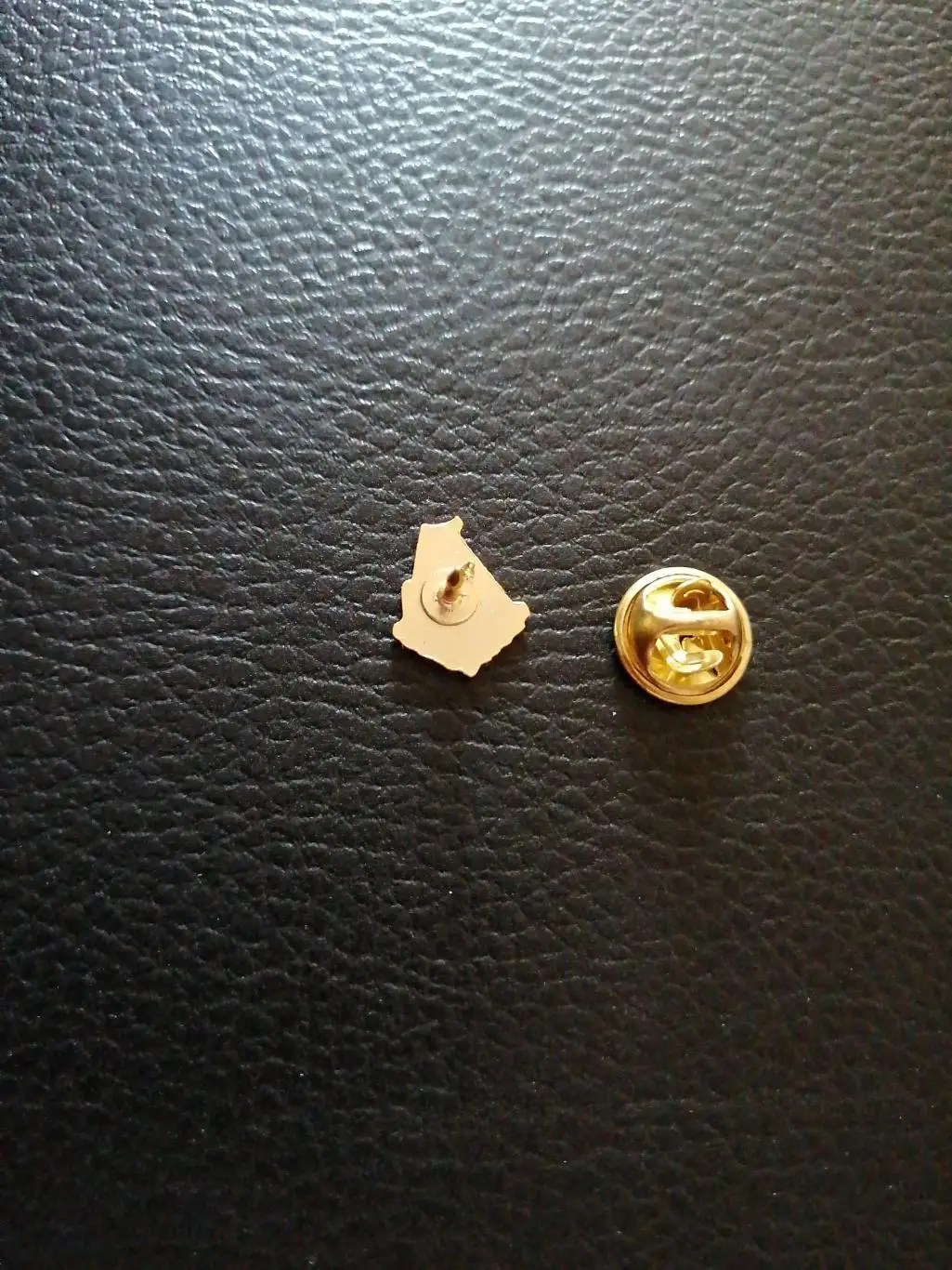 Значок ФК Локомотив эмблема золотой 2