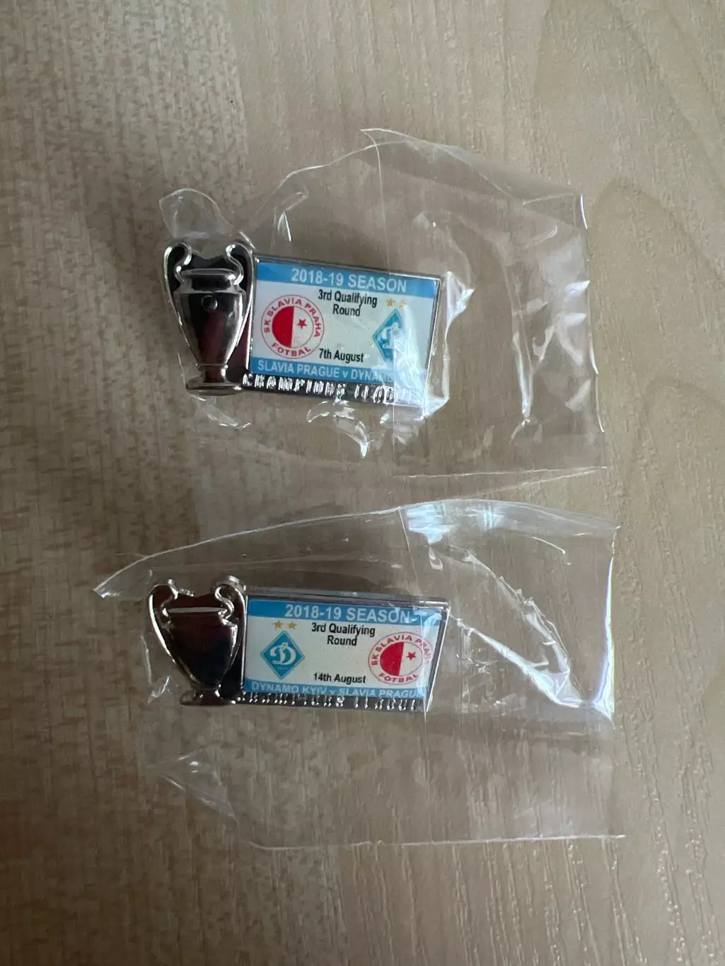 Знак (2шт) Динамо Киев - Славия + Славия - Динамо 2018-2019 Лига Чемпионов (№2)