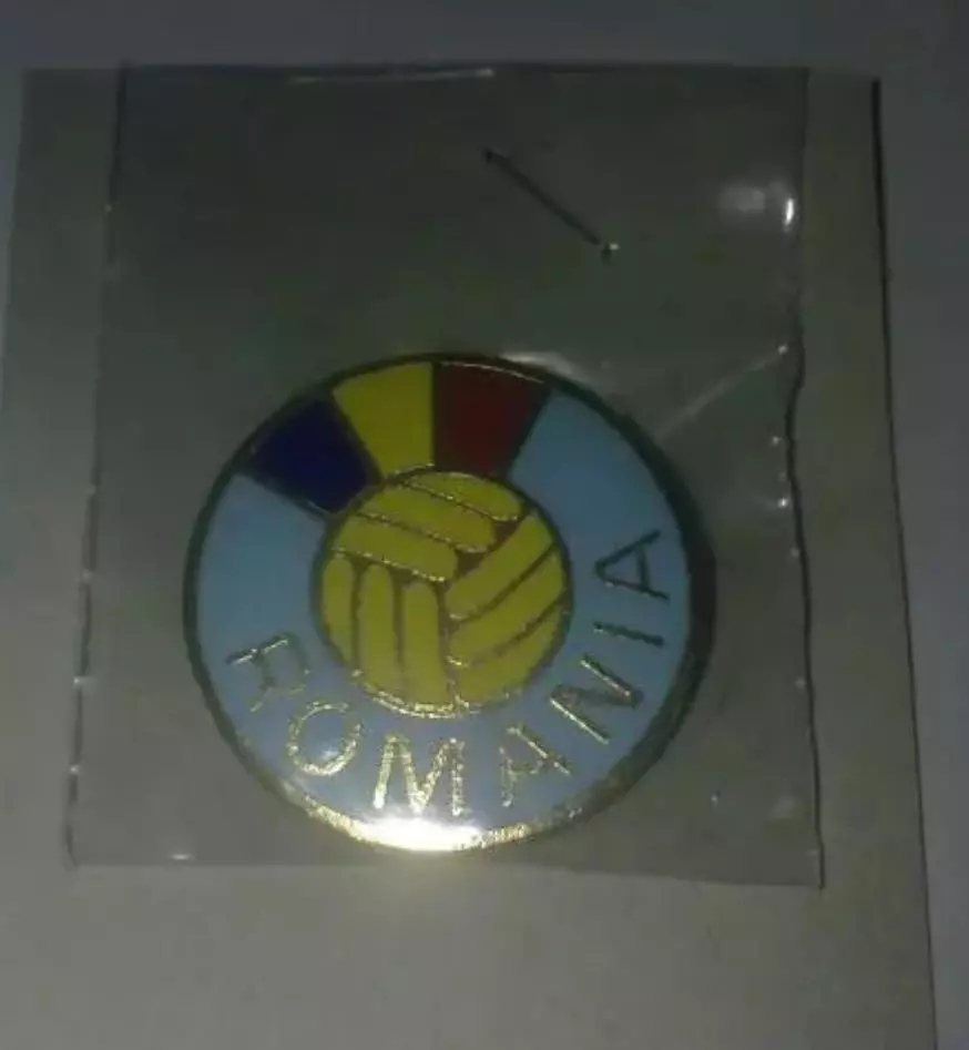 Знак Федерация Футбола Румыния (большой, из набора)