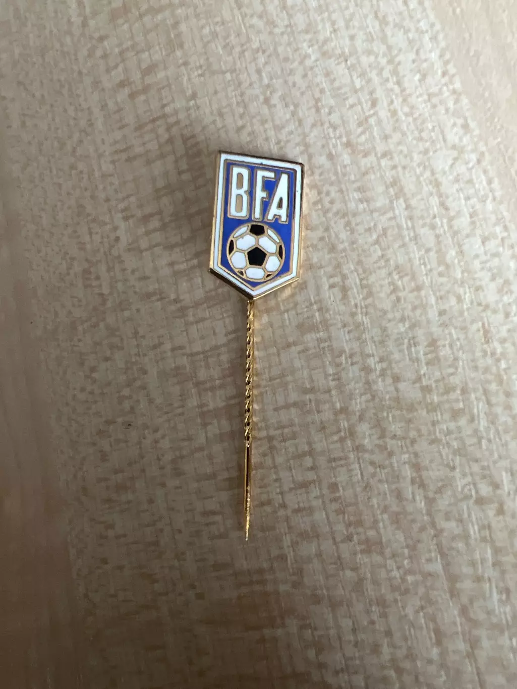 Футбол. Знак Федерация футбола Багамы