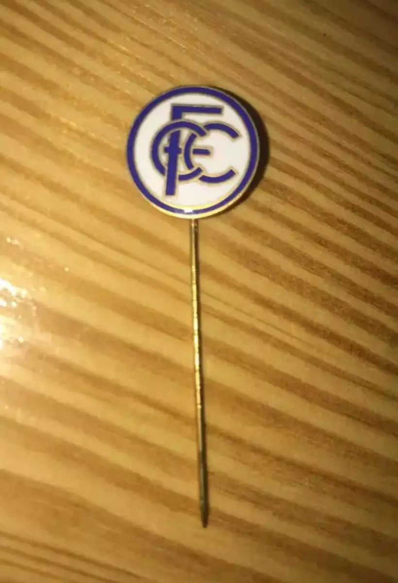 Футбол. Знак Честерфилд Англия (старый, на игле)