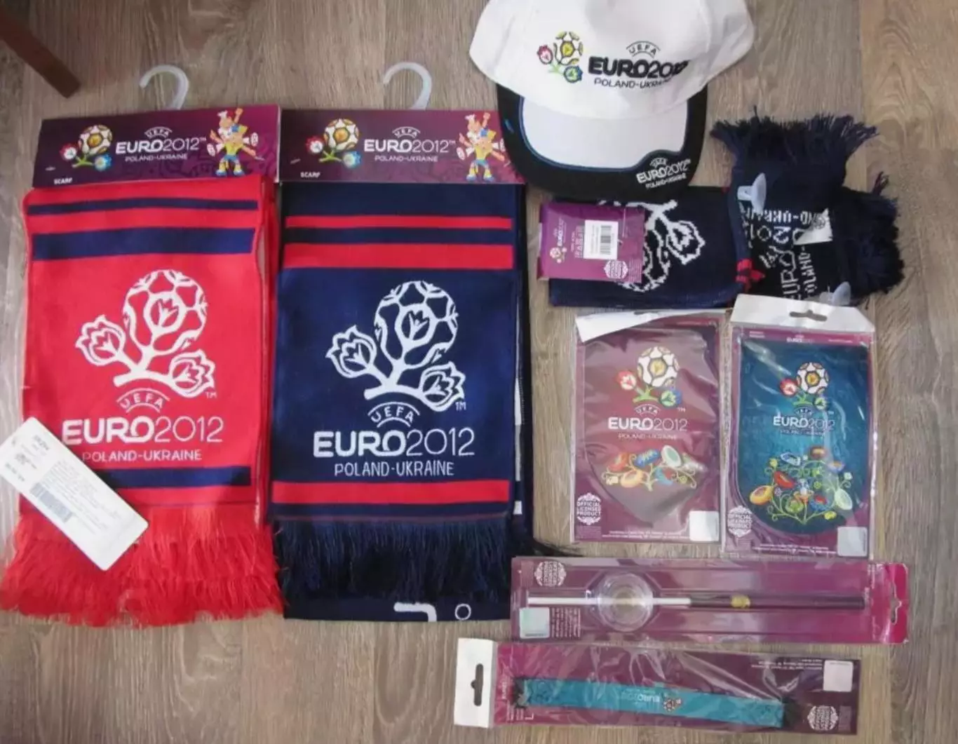 набор Шарф 2шт + атрибутика ЕВРО 2012 официальная продукция
