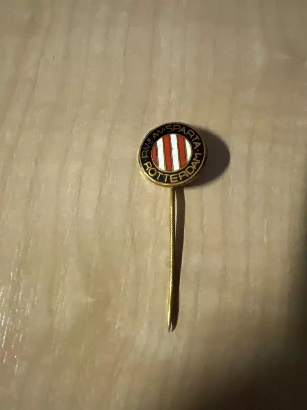 Футбол. Знак Спарта Роттердам Нидерланды (старый, на игле)