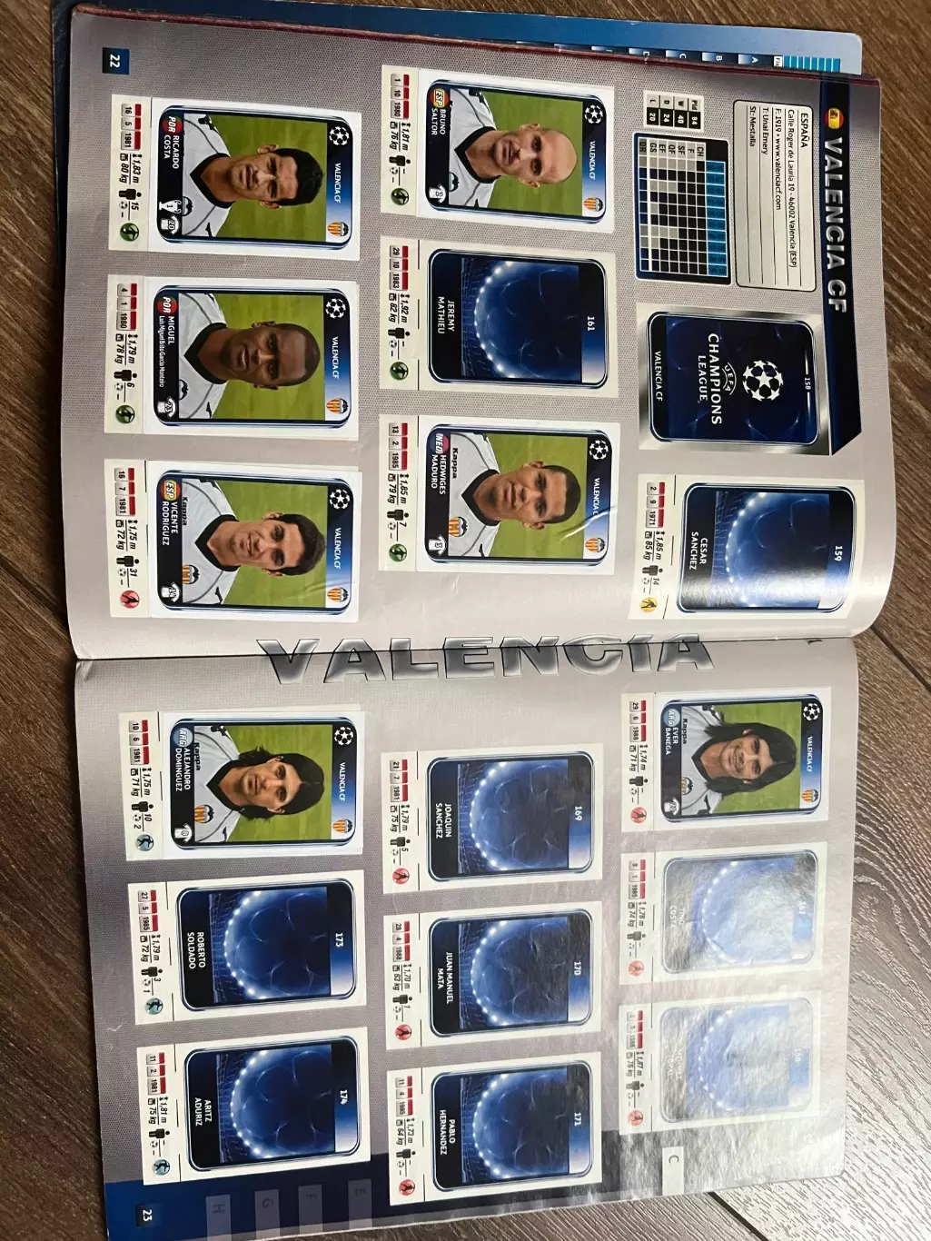 Журнал альбом Панини (PANINI) Лига Чемпионов 2010-2011 (есть 95 из 564) 2