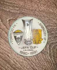 Знак футбол. Торпедо Москва - Брондбю Дания 1990-1991 пластик