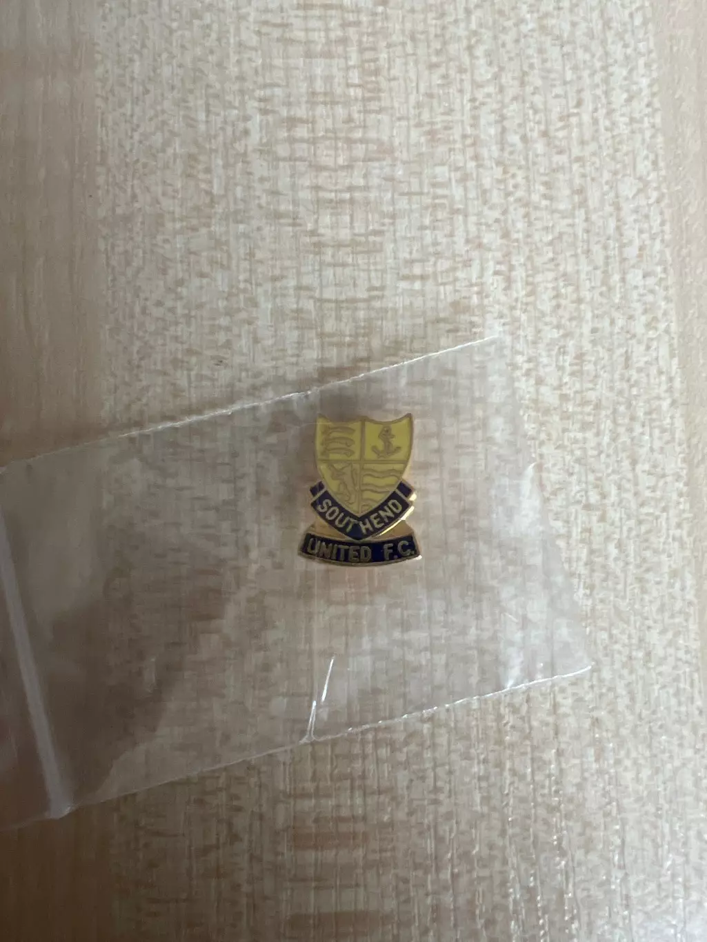 Знак Саутенд Англия (заколка)
