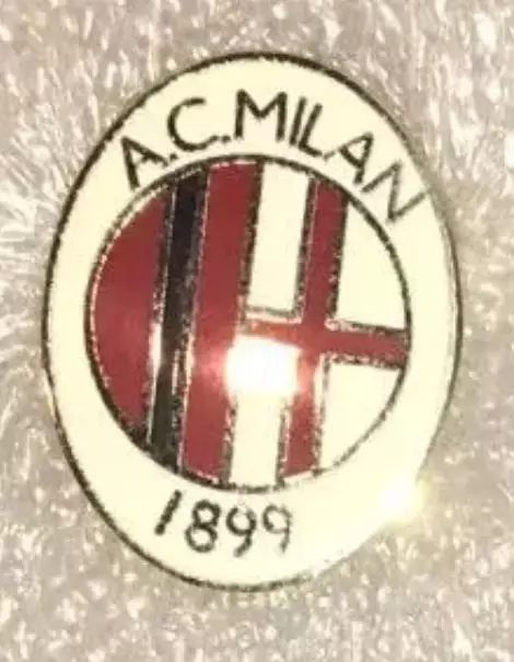 Футбол. Знак. Милан Италия (заколка)