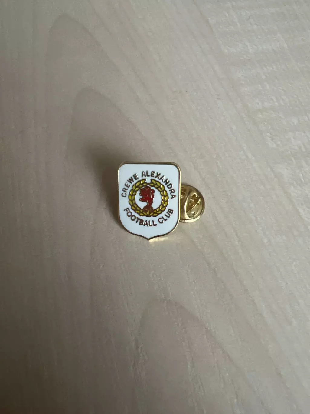 Футбол. Знак. Крю Александра Англия