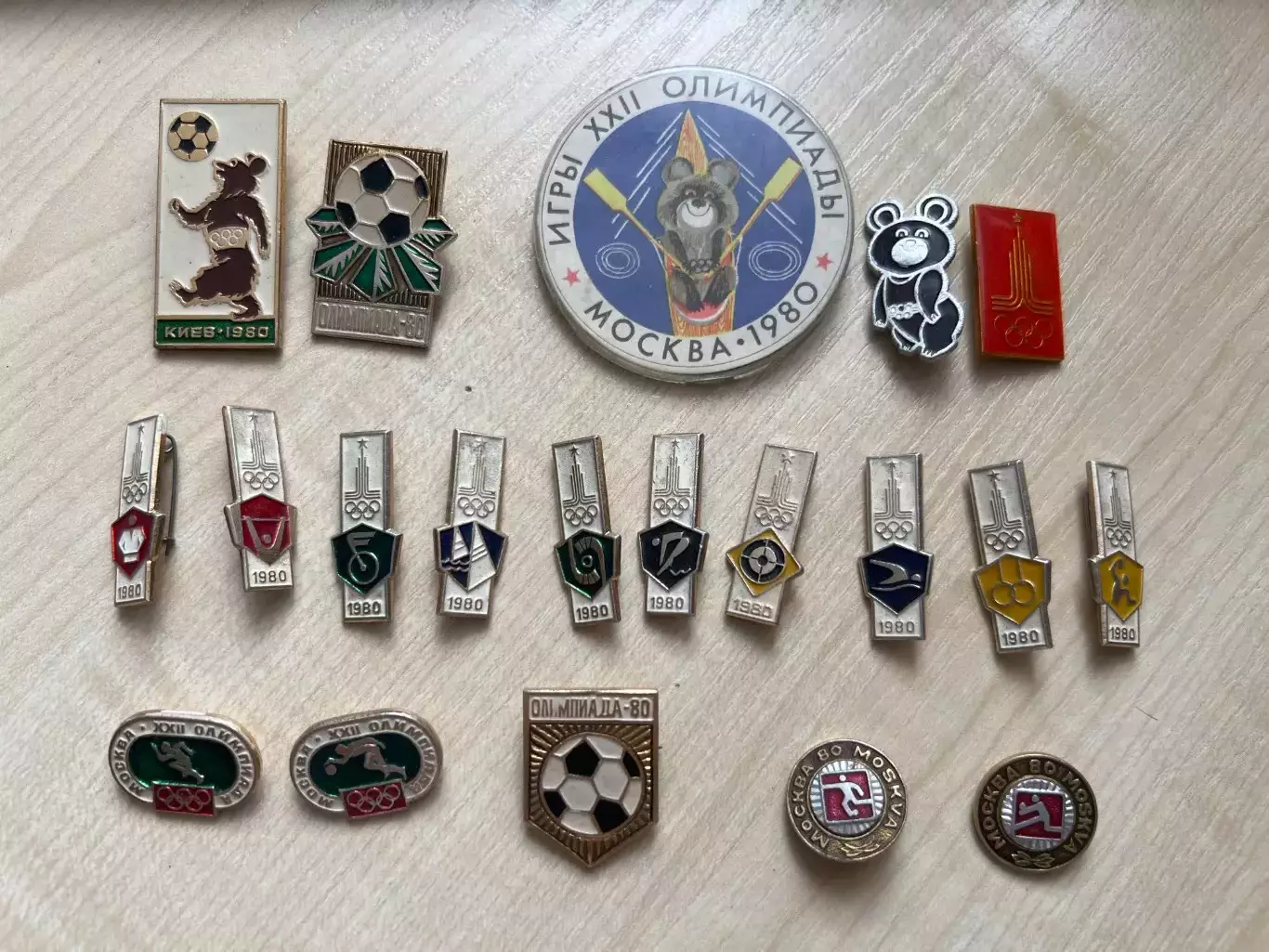 Знак 20 шт - Олимпиада 1980 Москва, мишка, олимпийские игры