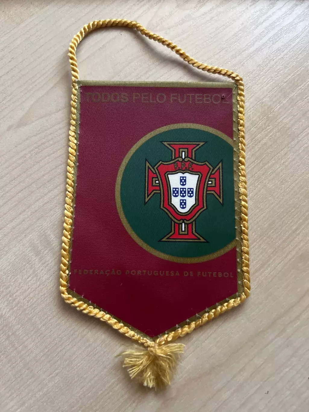 Вымпел Федерация футбола Португалия