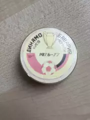Футбол. Знак Динамо Киев - Бавария Германия 1976-1977