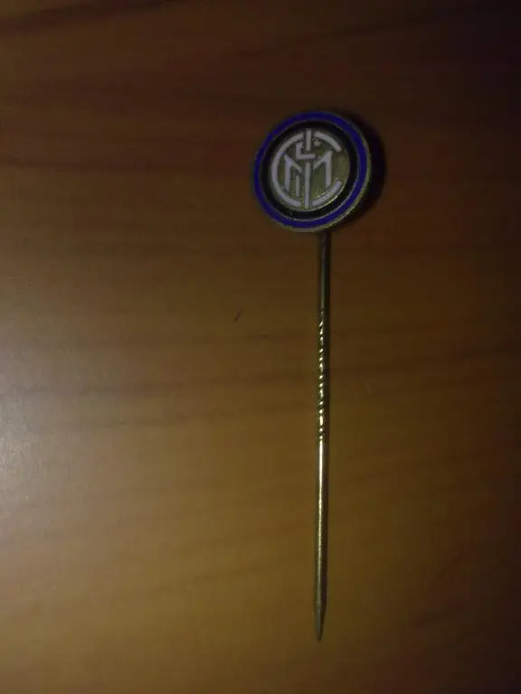 Футбол. Знак Интер Милан Италия (старый, на игле)