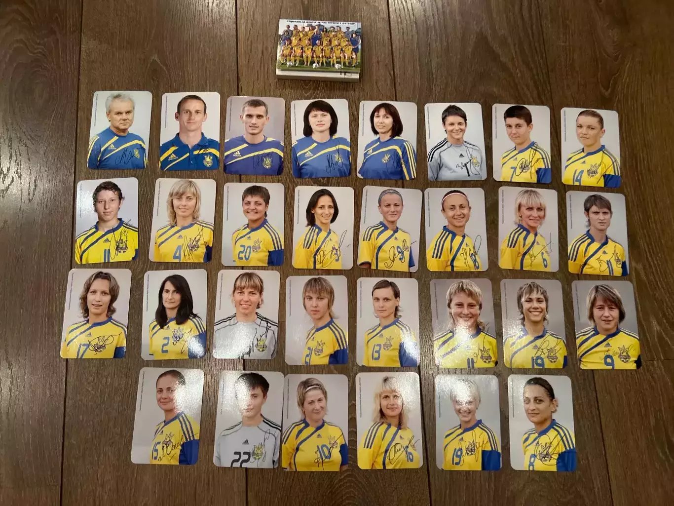 Футбол. Календарик набор 30шт Сборная Украина женская на 2010