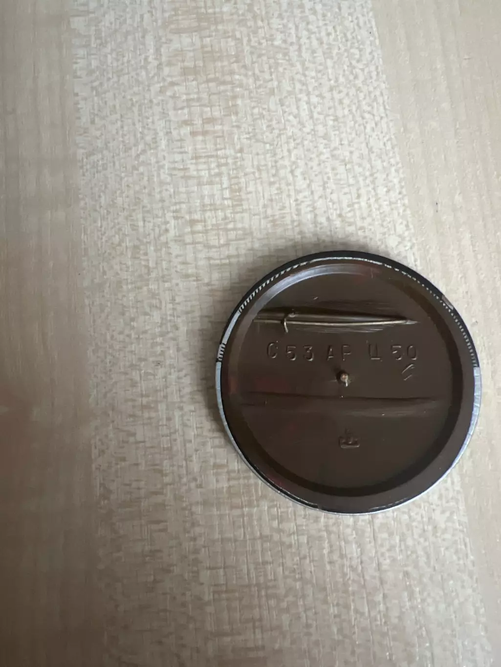 Знак футбол Чемпионат Мира 1985 юниоры 1