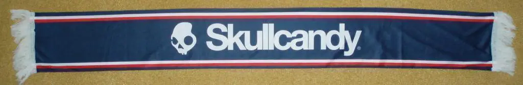 шарф спонсора ПСЖ 1