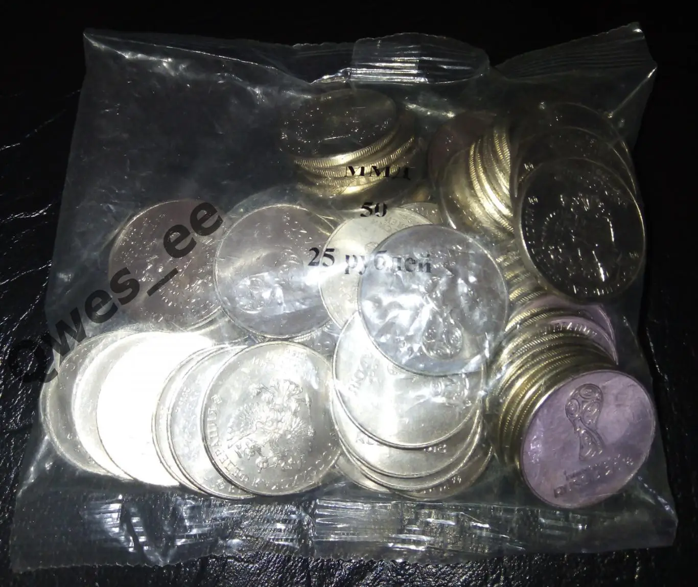 25 рублей Чемпионат мира по футболу FIFA 2018 в России мини-альбом планшет 3