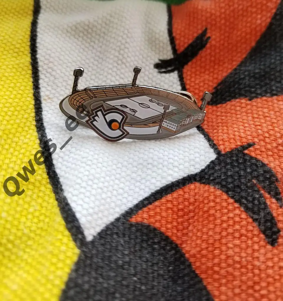 Значок стадион Труд Старт Нижний Новгород хоккей с мячом