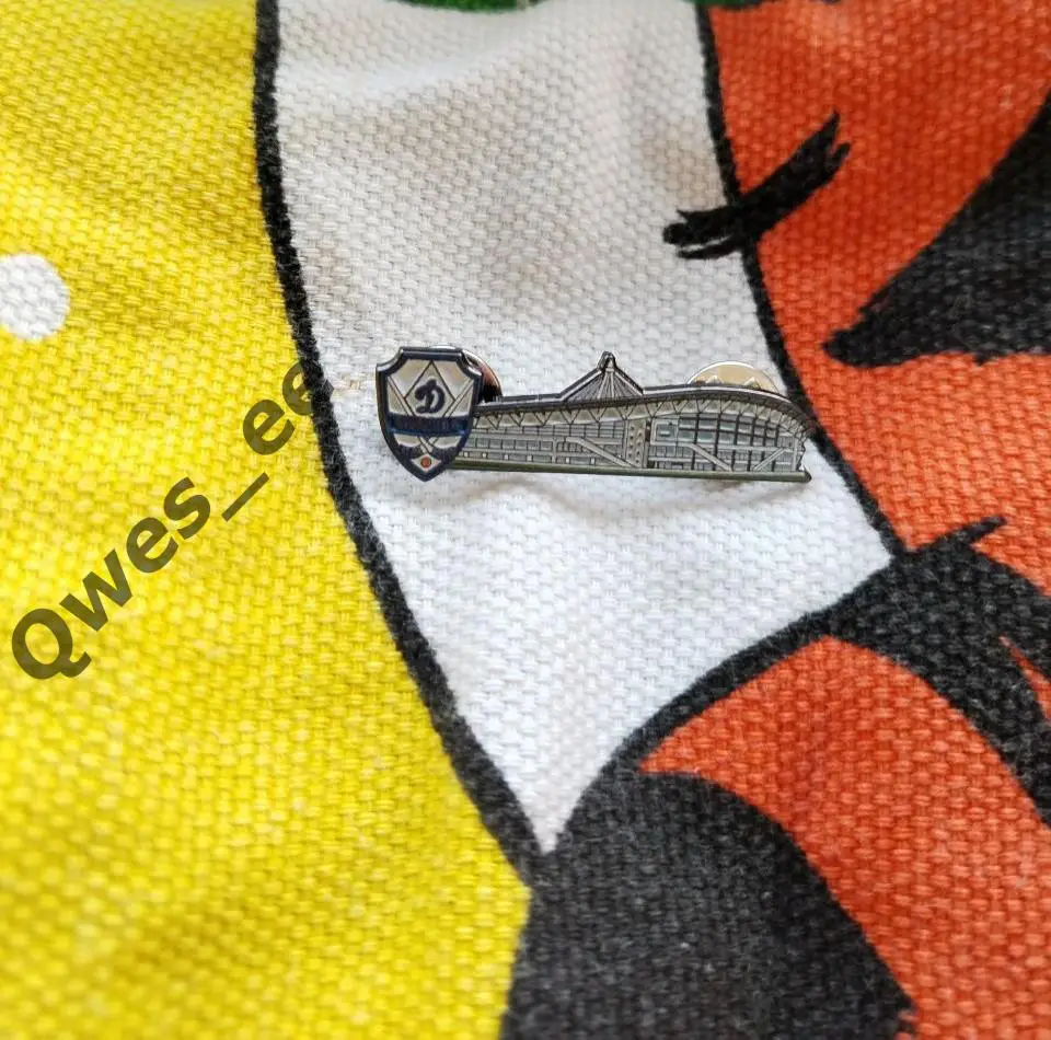 Значок стадион Крылатское Динамо Москва хоккей с мячом