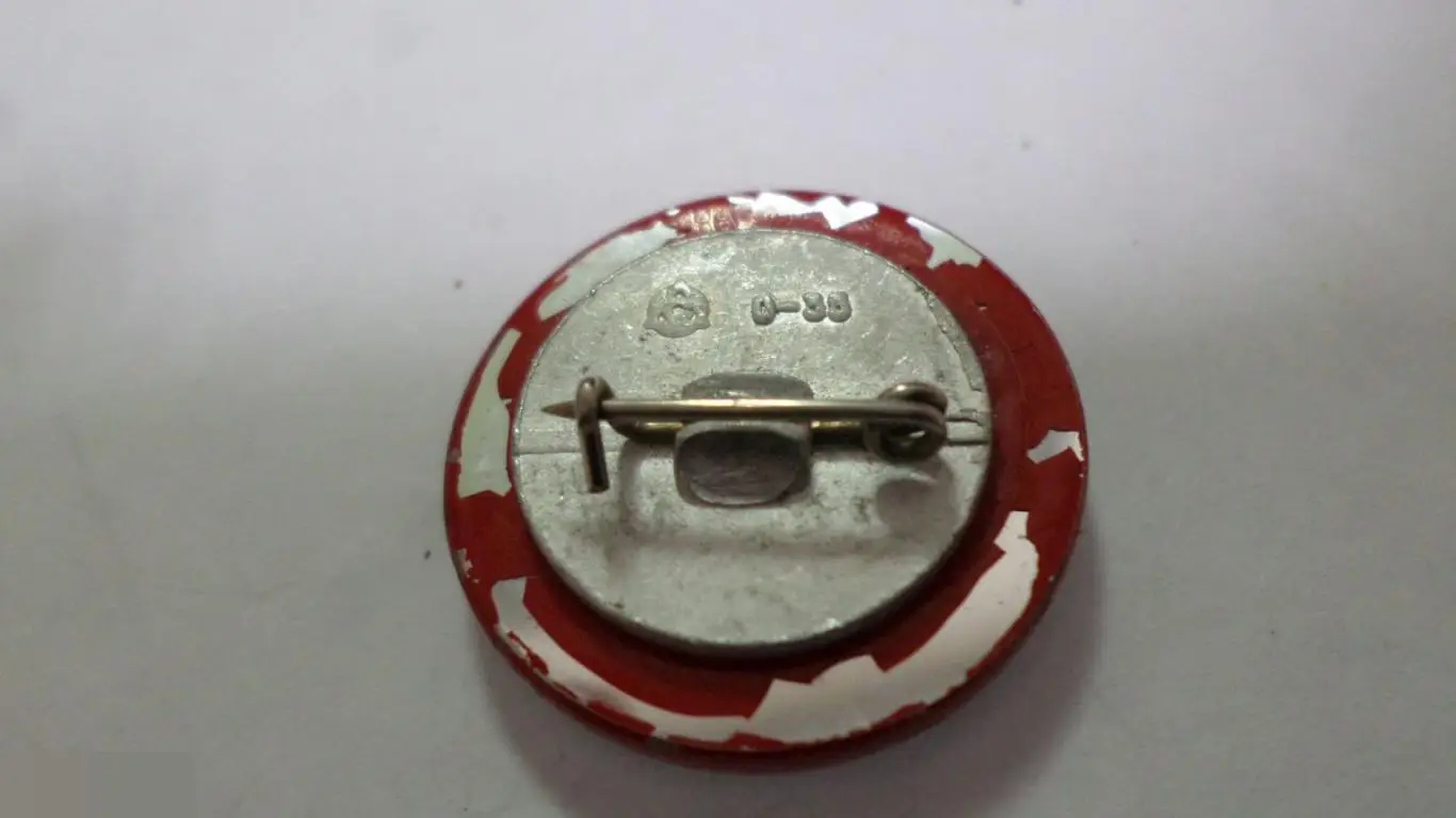 №24 ЗНАЧОК ВЛАДИМИР ИЛЬИЧ ЛЕНИН 20 1