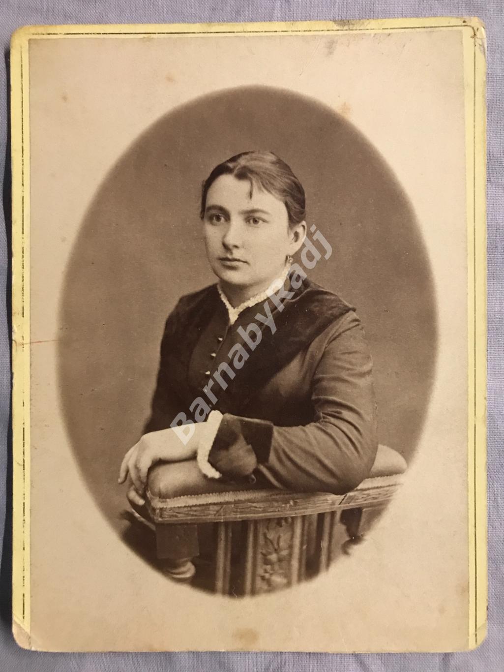 До 1917 г. Фотопортрет молодой девушки, мода неизвестный фотограф