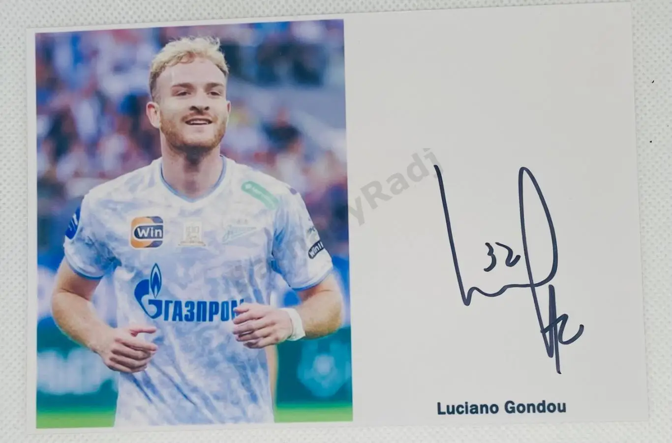 Автограф Лусиано Зенит