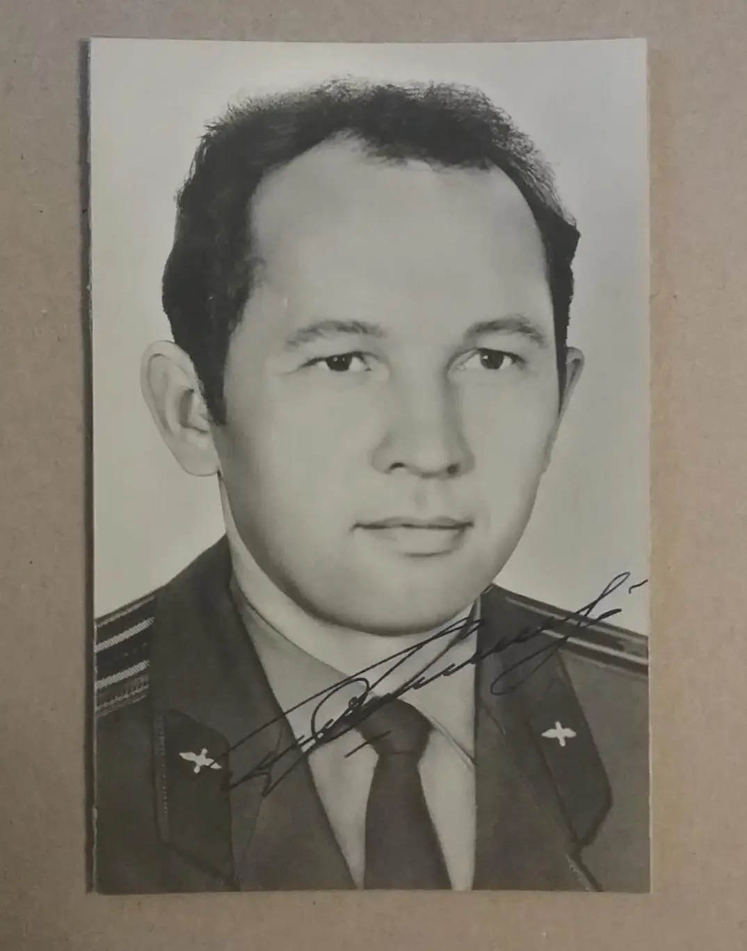 Автографы космонавтов СССР: Сарафанов Г., Климчук П. 1