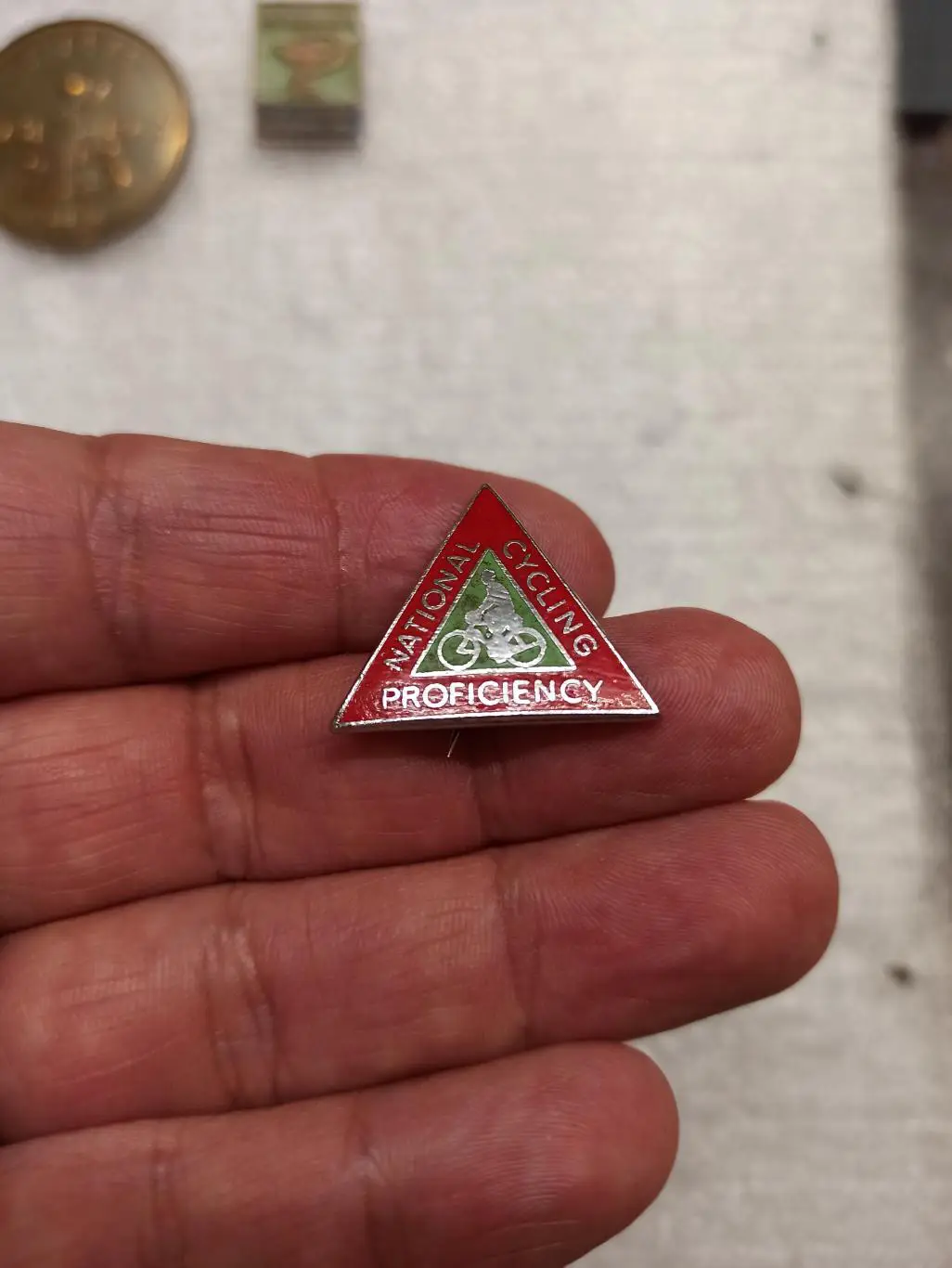 Велоспорт, Англия, National cycling proficiency, знак отличия, уровень владения 3