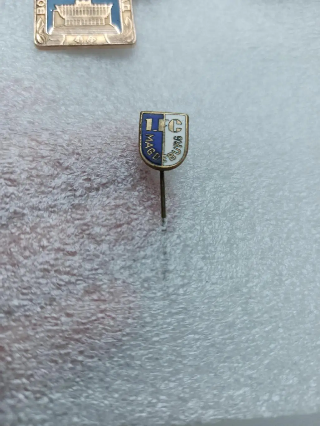 Зарубежный футбол, ГДР, Футбольный клуб, 1 FC Magdeburg, тяжелый, эмаль, редкий 2