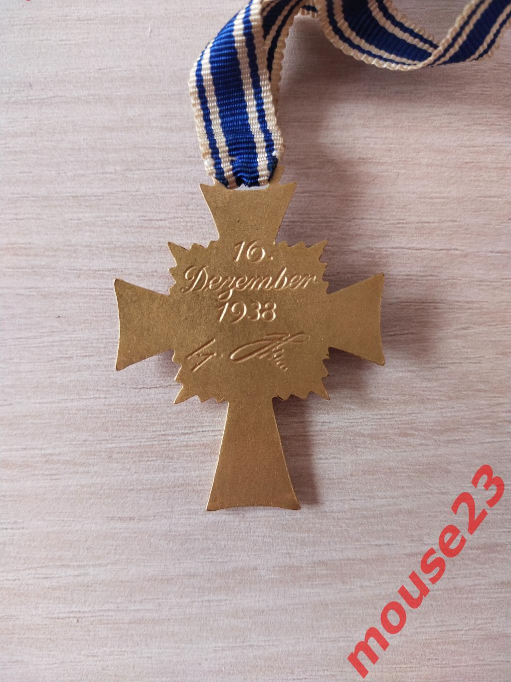 «Почетный Крест Немецкой Матери» 1 степени «в золоте». Германия, 2