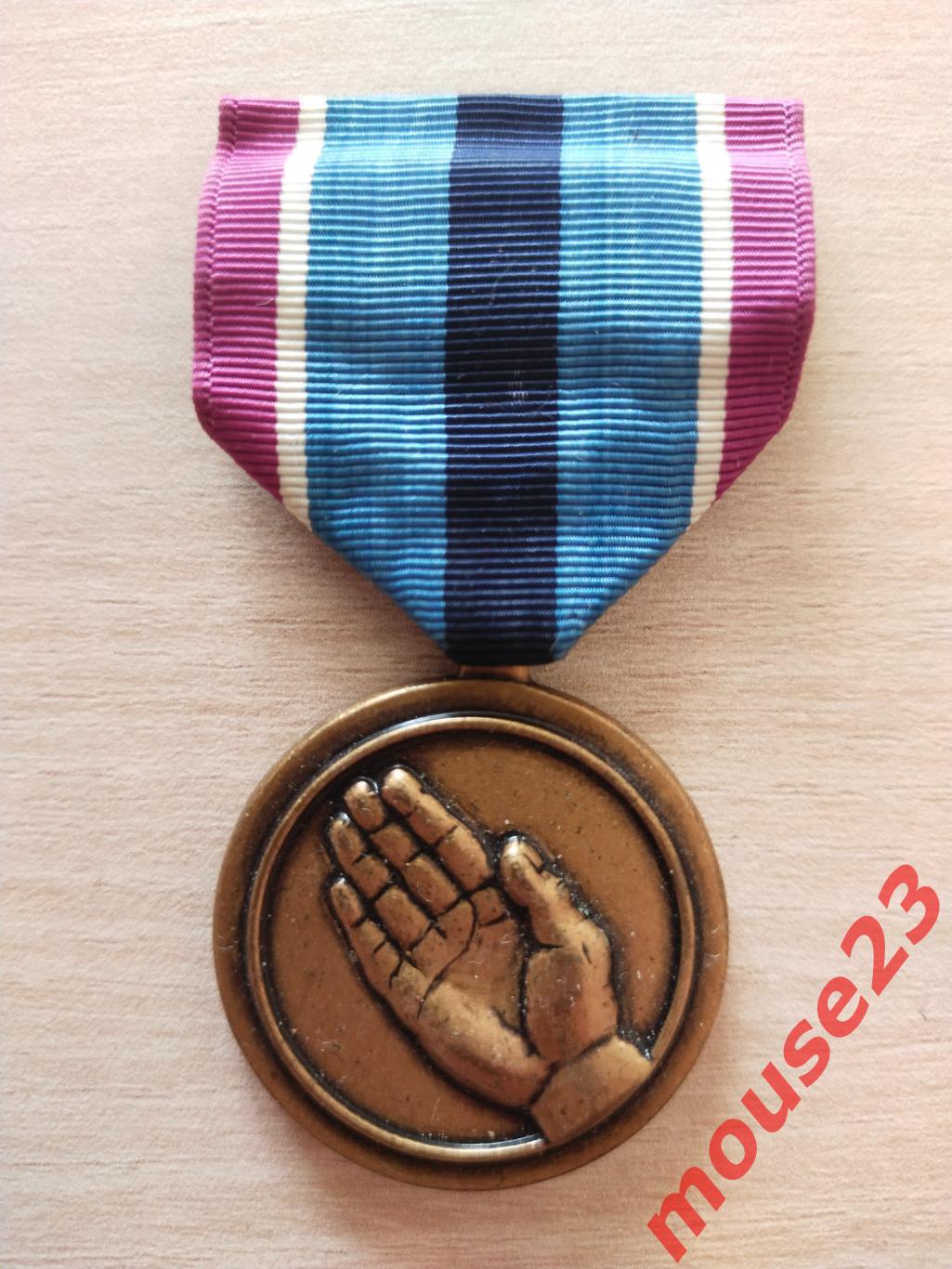 Медаль За Гуманитарную Службу НАГРАДЫ США