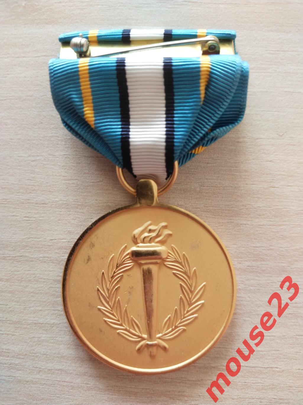 Бронзовая медаль инструктора Учебного корпуса младших офицеров запаса США (2) 2
