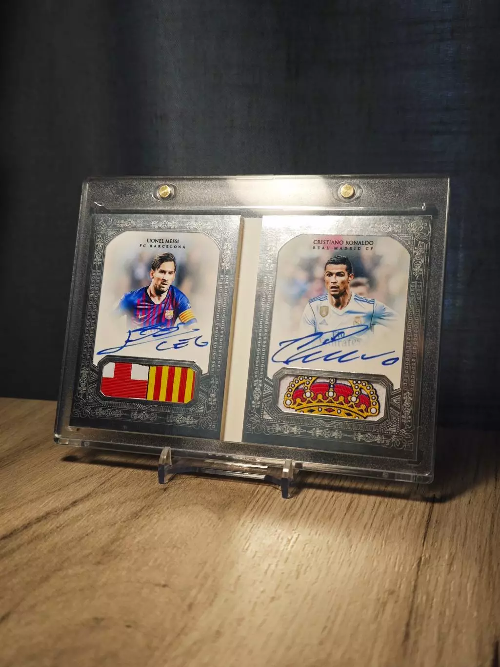 1/1 Favourite Booklet HONOURS EDGE Lionel Messi Cristiano Ronaldo 1