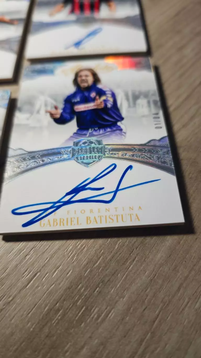 01/04 CLS Absolute Gabriel Batistuta laser silver 5
