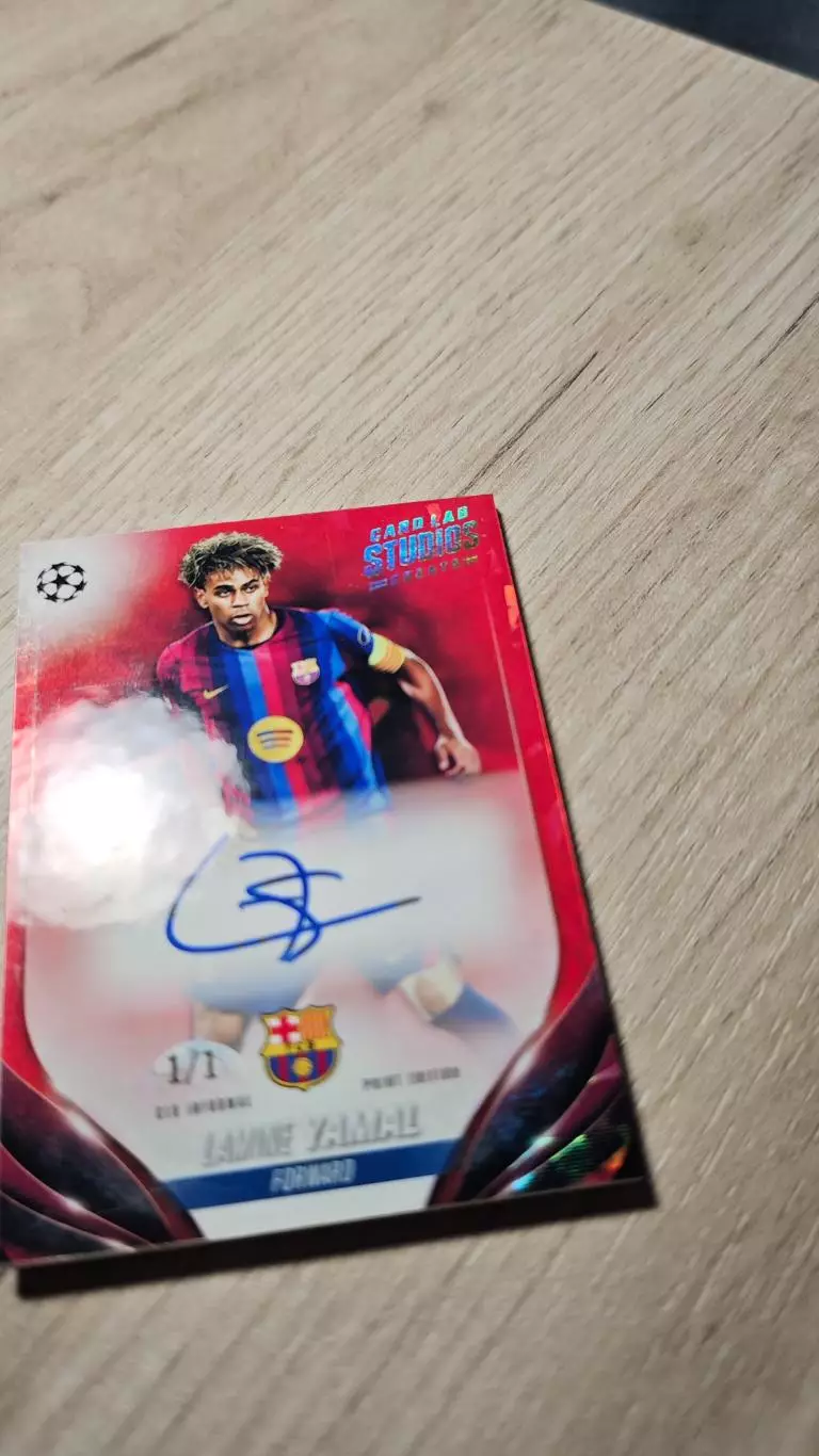 1/1 CLS GREATS Lamine Yamal red broken ice 3