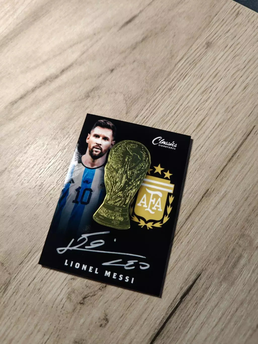 CLS Classics Signatures Lionel Messi Месси автограф