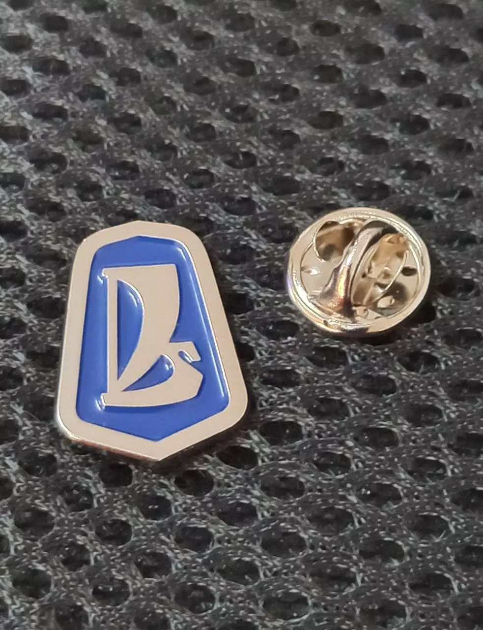 Значок. ХК Лада Тольятти. Ретро