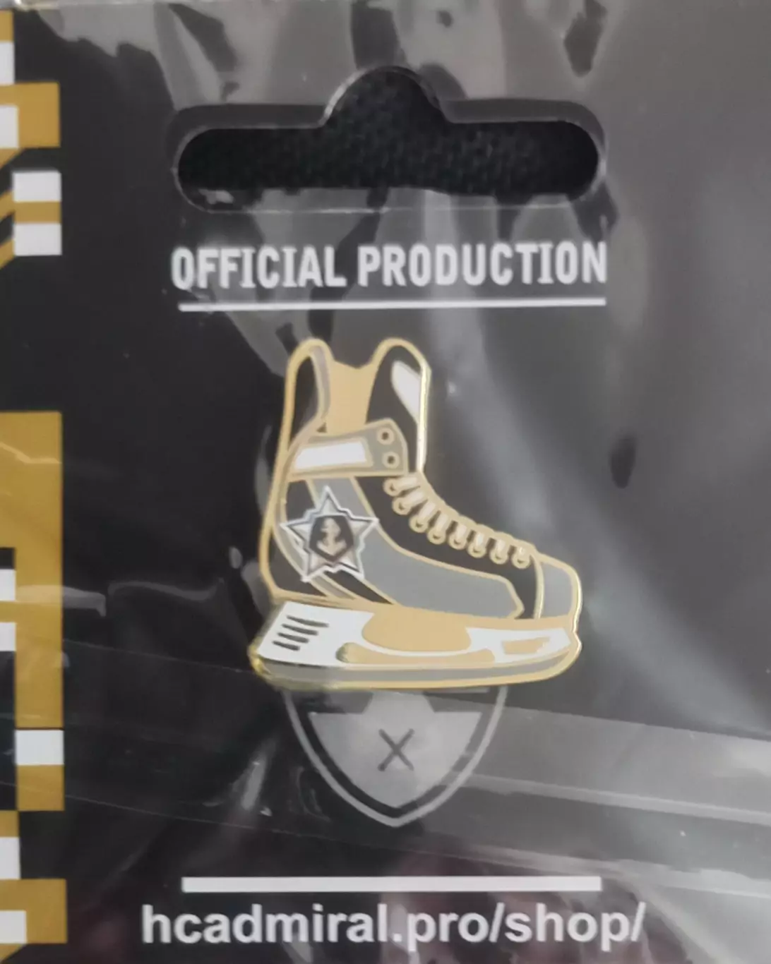 Значок ХК Адмирал Владивосток. Конек.