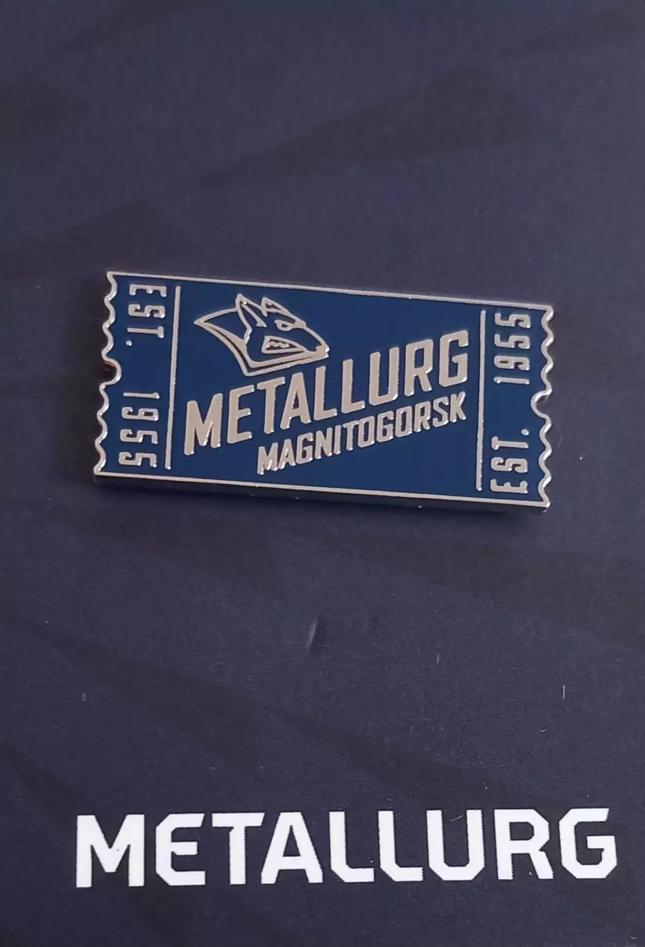 Значок ХК Металлург Магнитогорск. Прямоугольный.