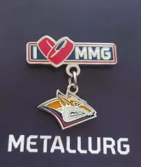 Значок ХК Металлург Магнитогорск с подвеской.